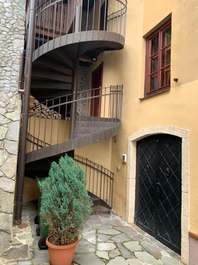 Apartman Pri Lyceu Banská Štiavnica Zewnętrze zdjęcie